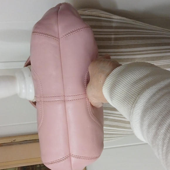 Vintage Coach Soho Pebbled Leather Bag In Bubblegum Pink #9544 - Picture 6 of 10